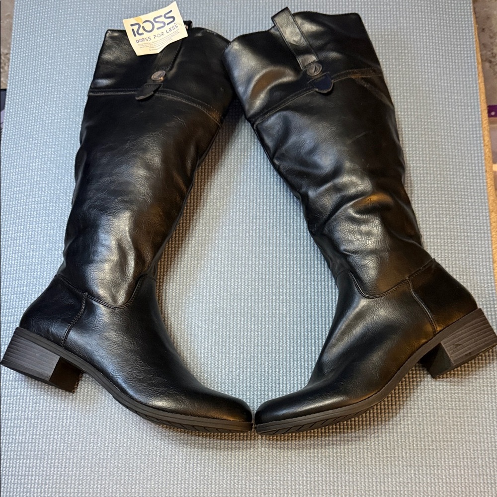 Nautica Black Leather Boots with Branded Button
